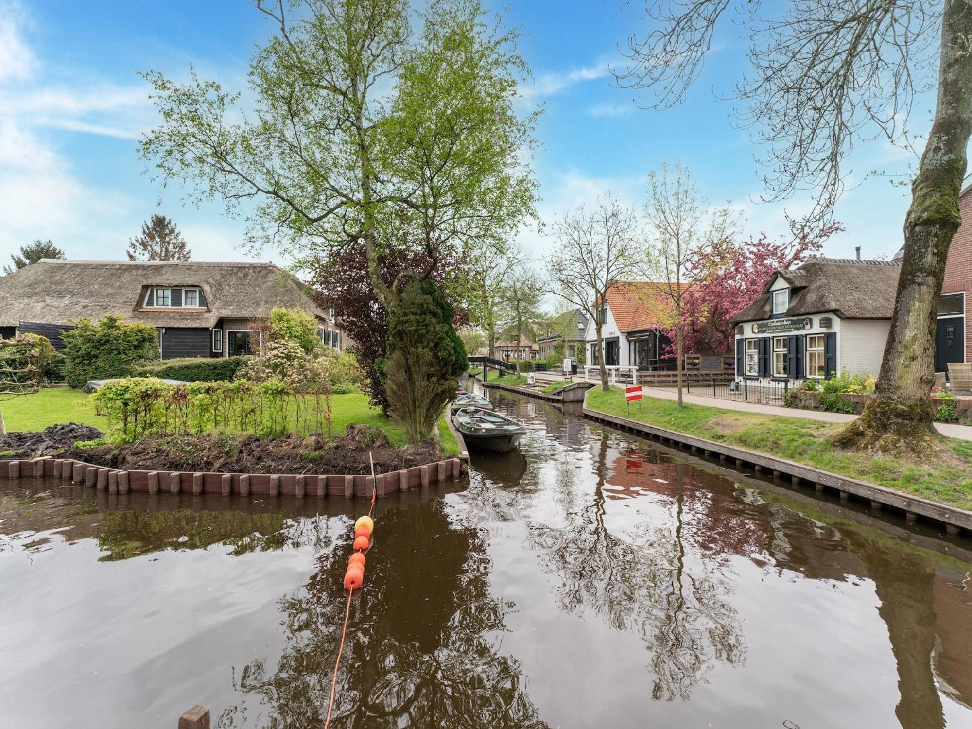 Lodge In Giethoorn With Breakfast Ngoại thất bức ảnh